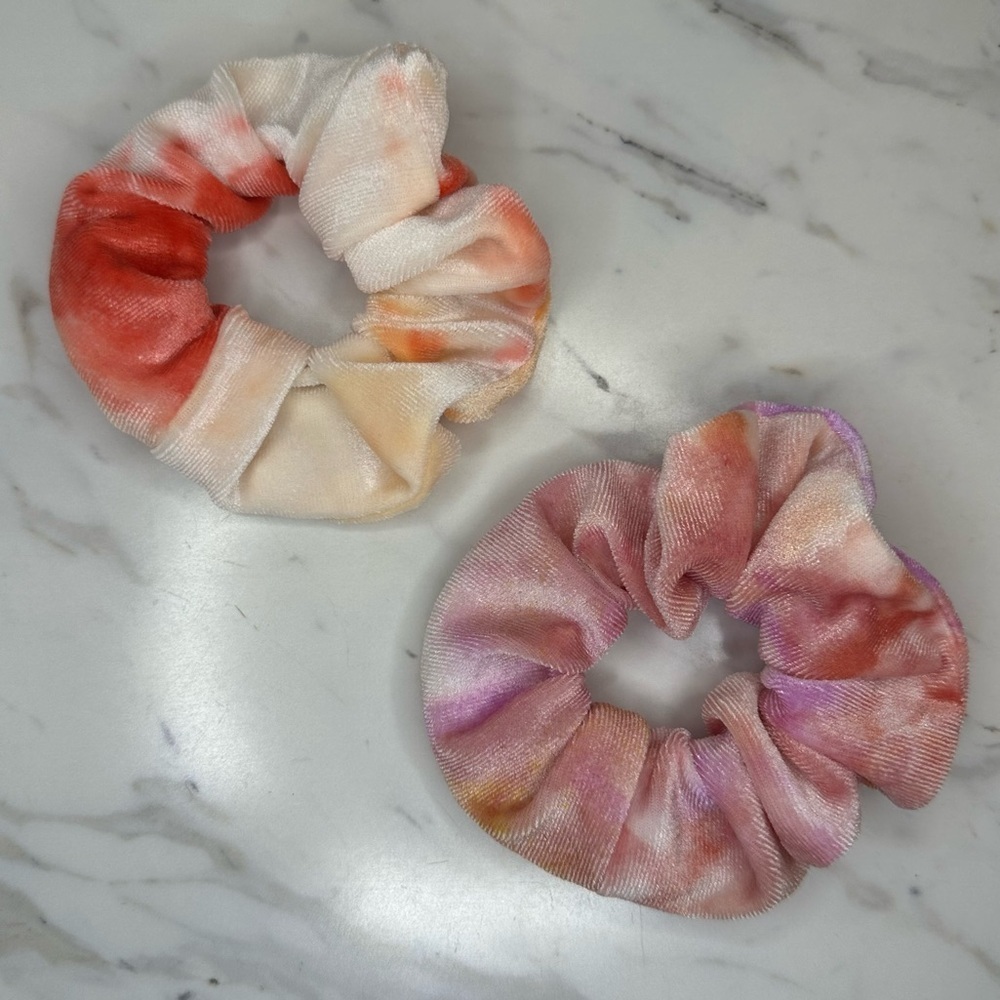 Tie-Dye Velvet Zipper Scrunchies - Hidden Pocket Hair Ties - Pink & Orange Set